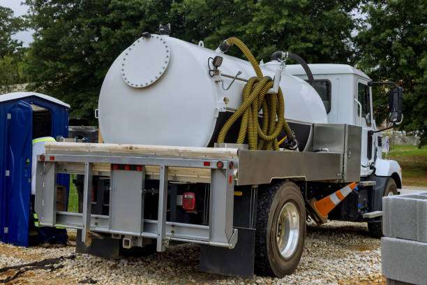 Best Portable restroom trailer rental  in Grant Park, IL